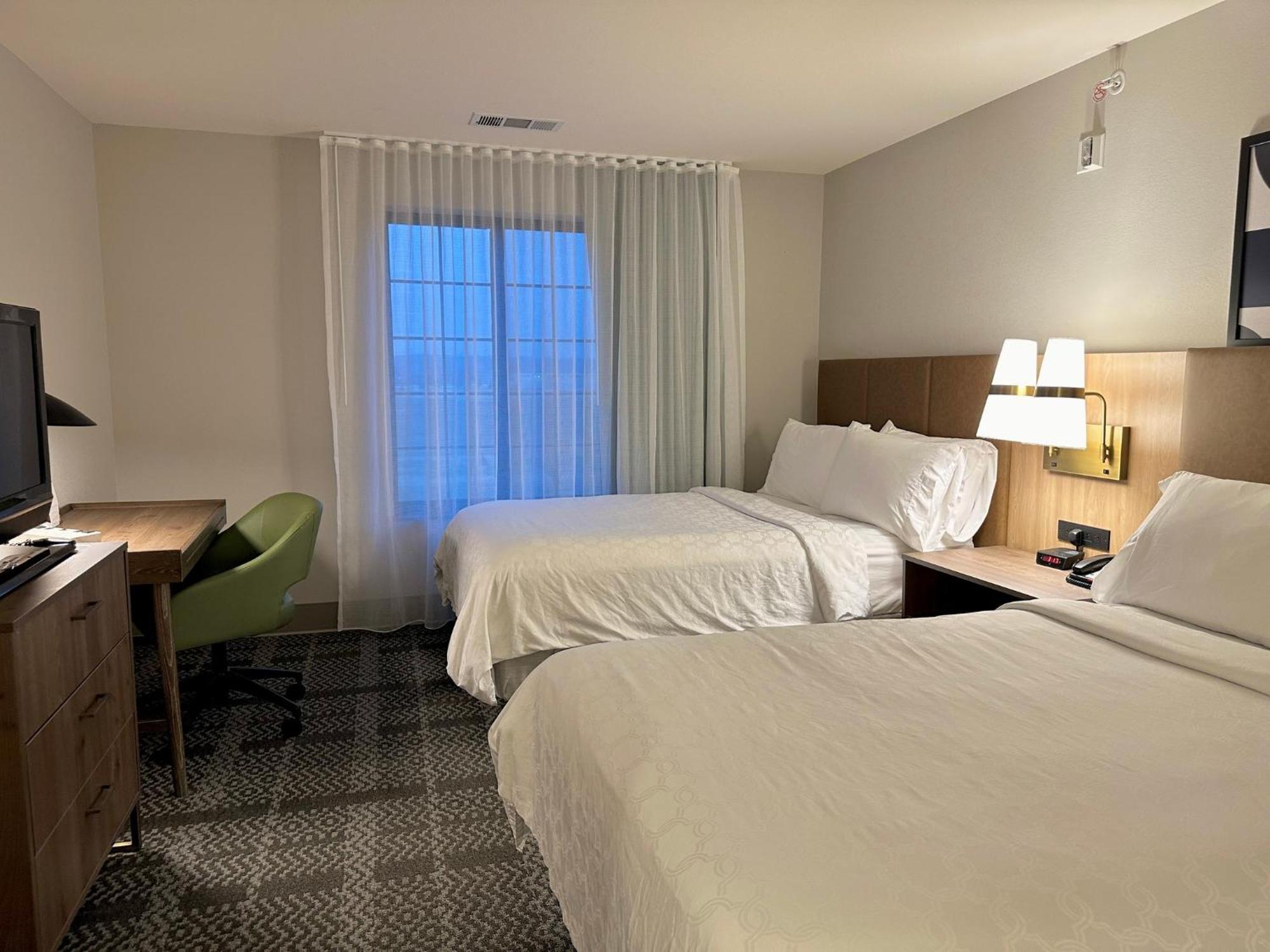 Staybridge Suites Milwaukee West-Oconomowoc By Ihg Exteriér fotografie