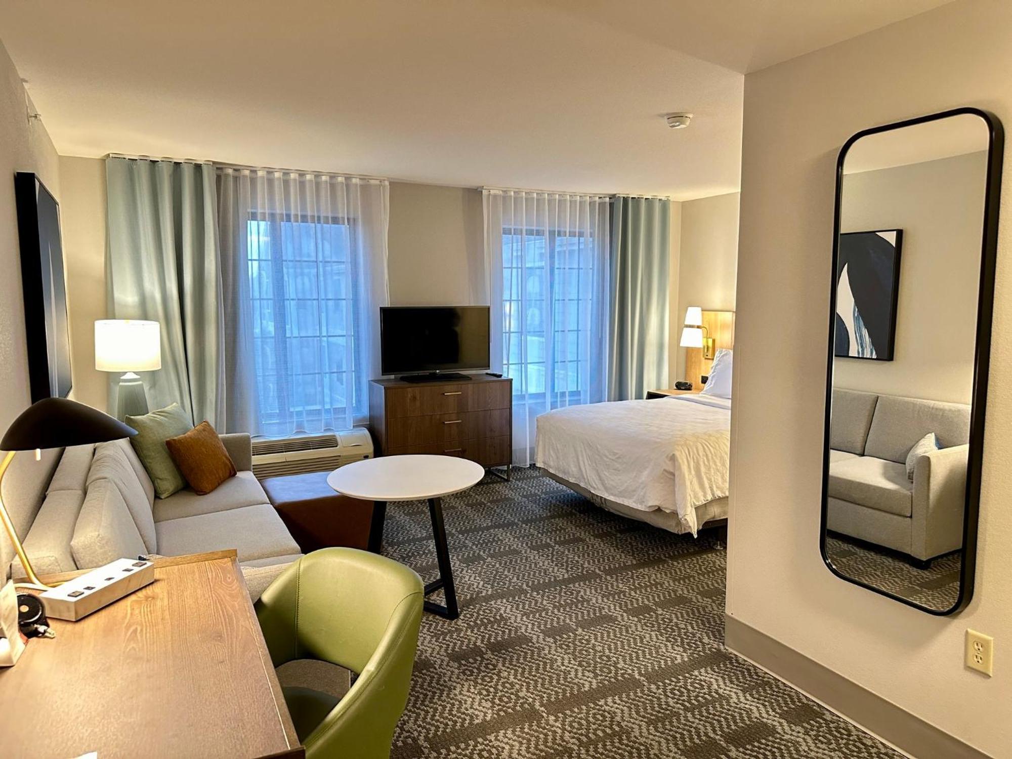 Staybridge Suites Milwaukee West-Oconomowoc By Ihg Exteriér fotografie