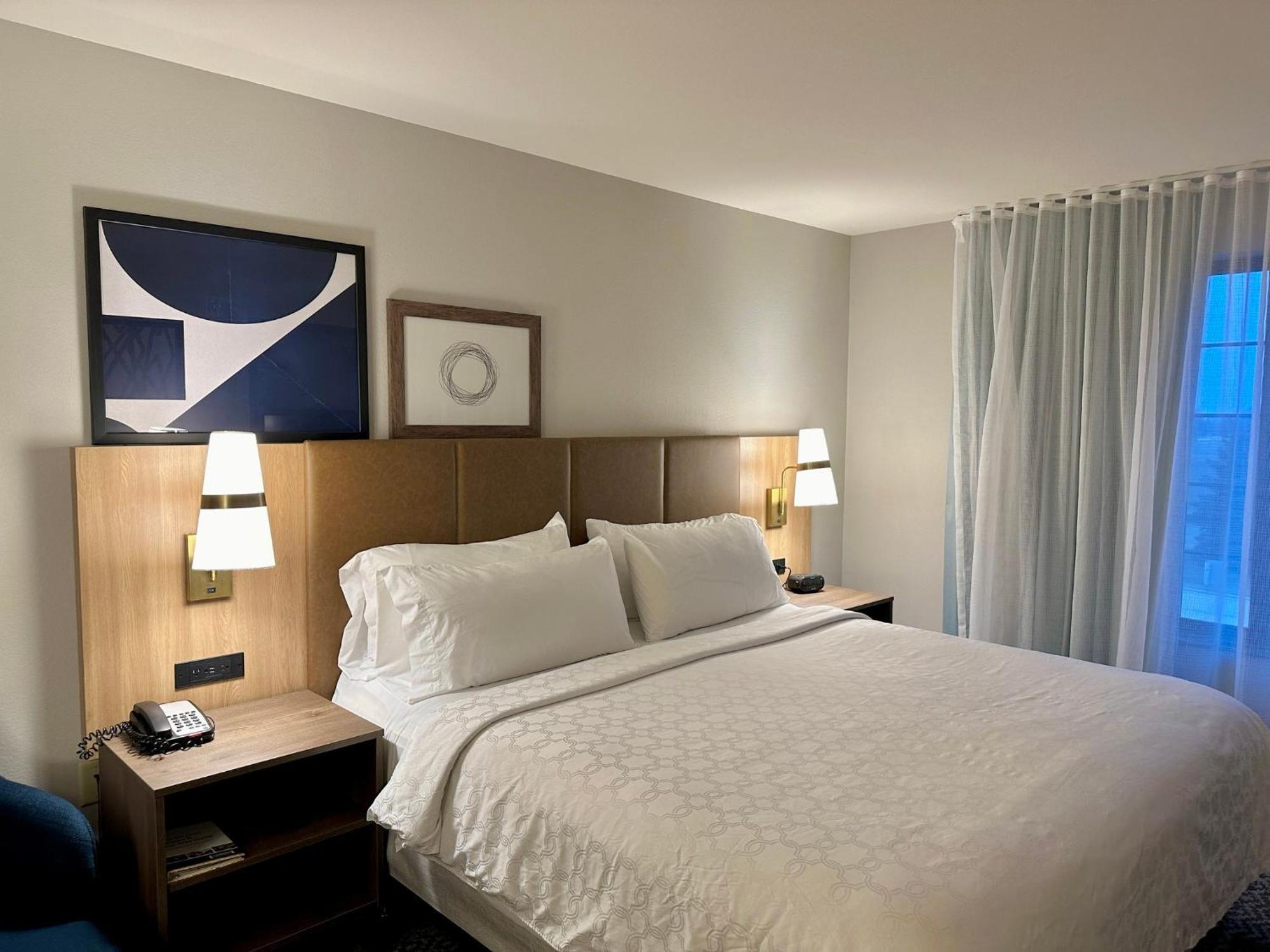 Staybridge Suites Milwaukee West-Oconomowoc By Ihg Exteriér fotografie