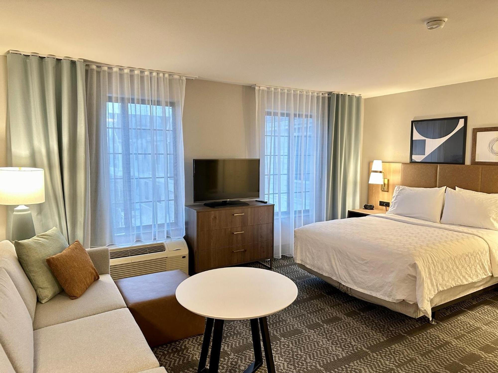 Staybridge Suites Milwaukee West-Oconomowoc By Ihg Exteriér fotografie