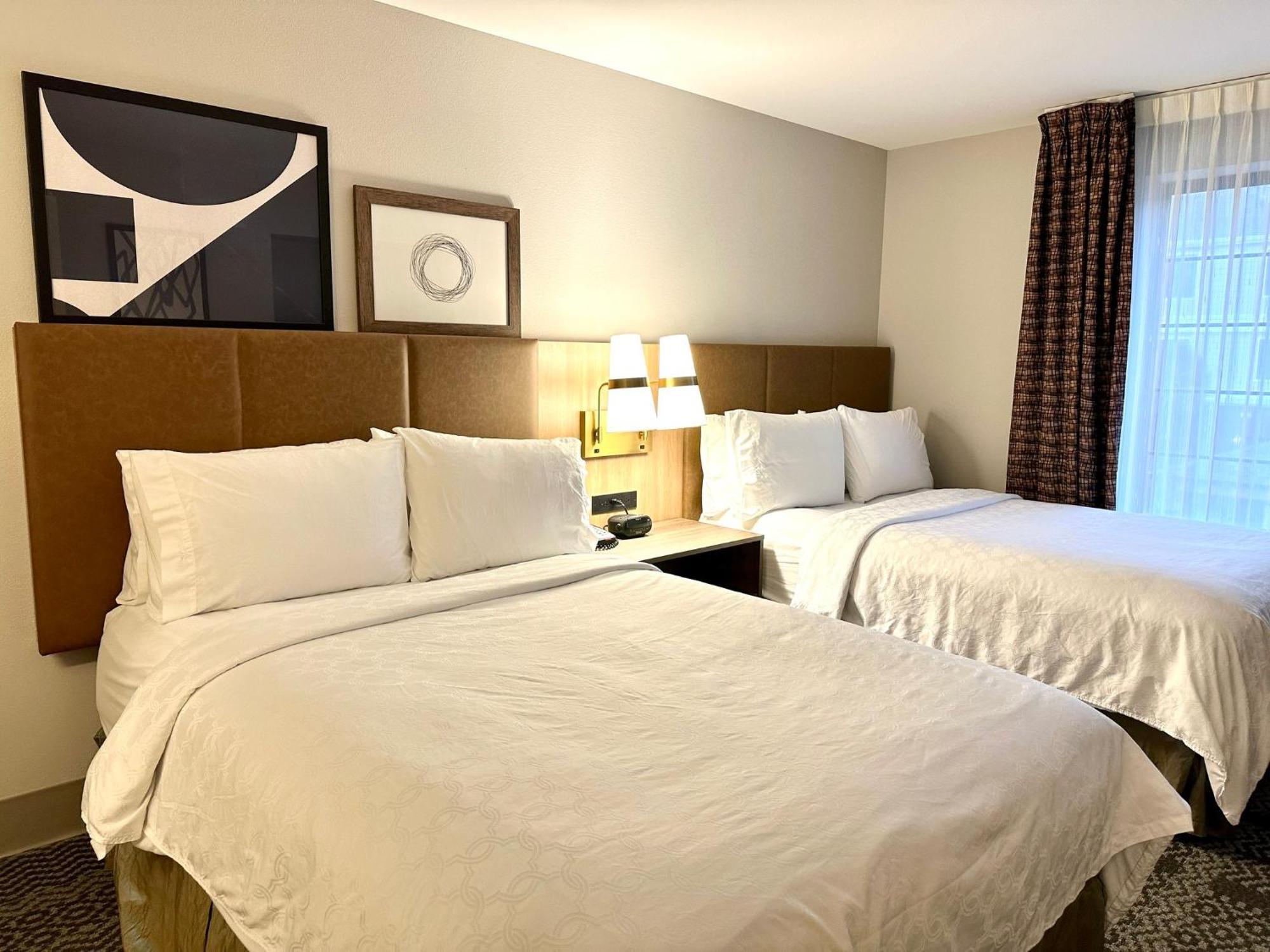 Staybridge Suites Milwaukee West-Oconomowoc By Ihg Exteriér fotografie